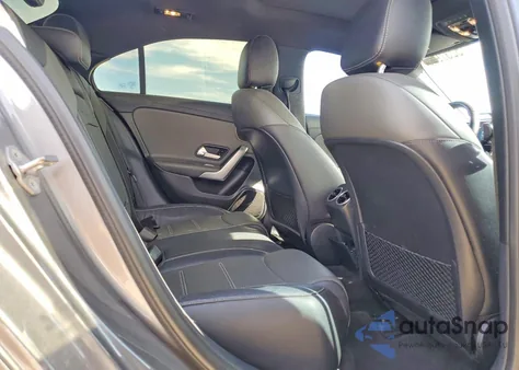 2019 Mercedes-Benz A 220 z USA, uszkodzony, nr VIN WDD3G4EB7KW003140